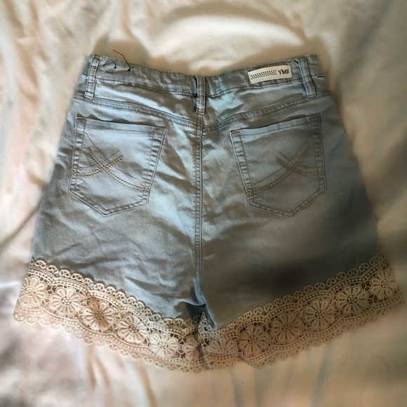 Denim shorts - Picture 2 of 2